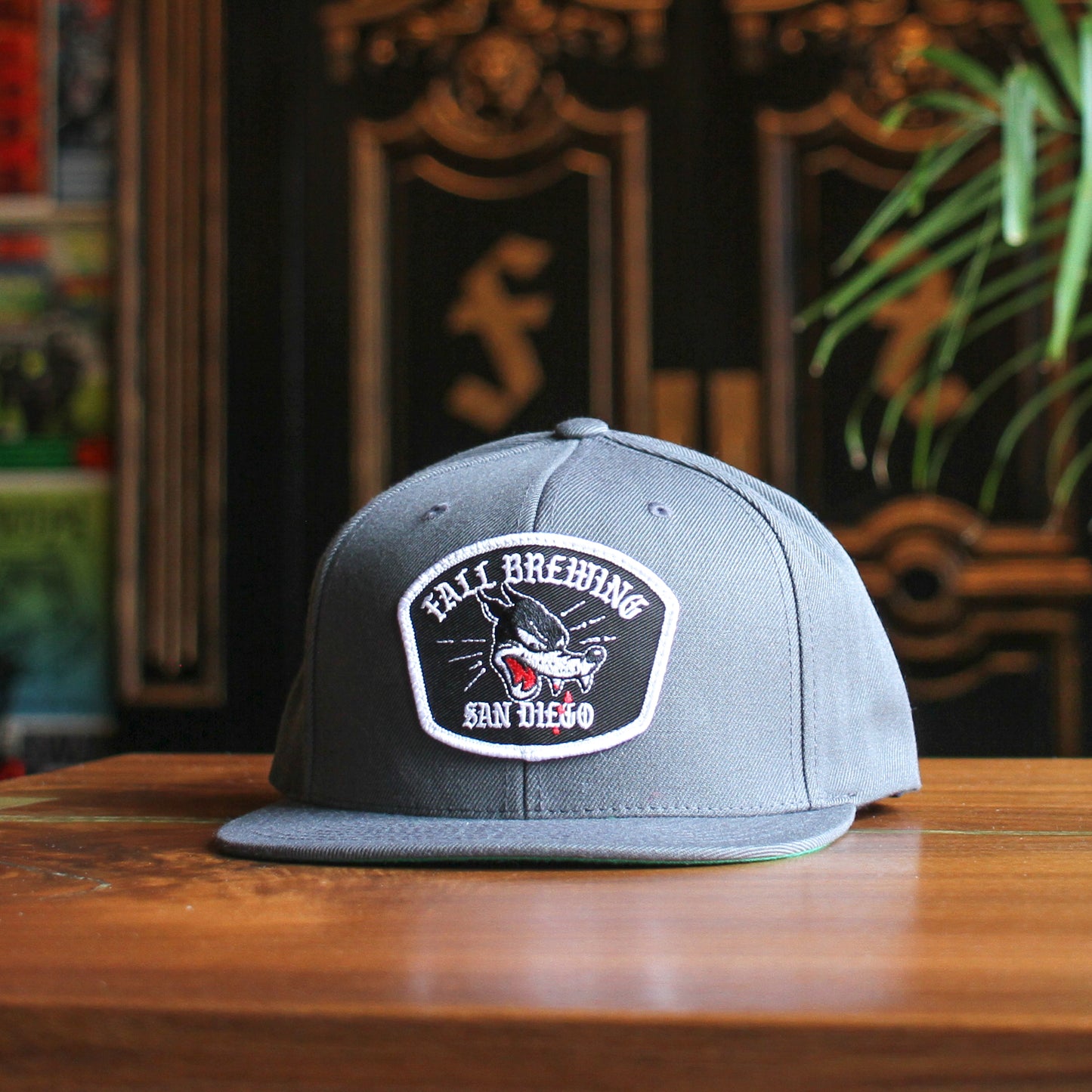 Wolf Snapback Hat - Grey