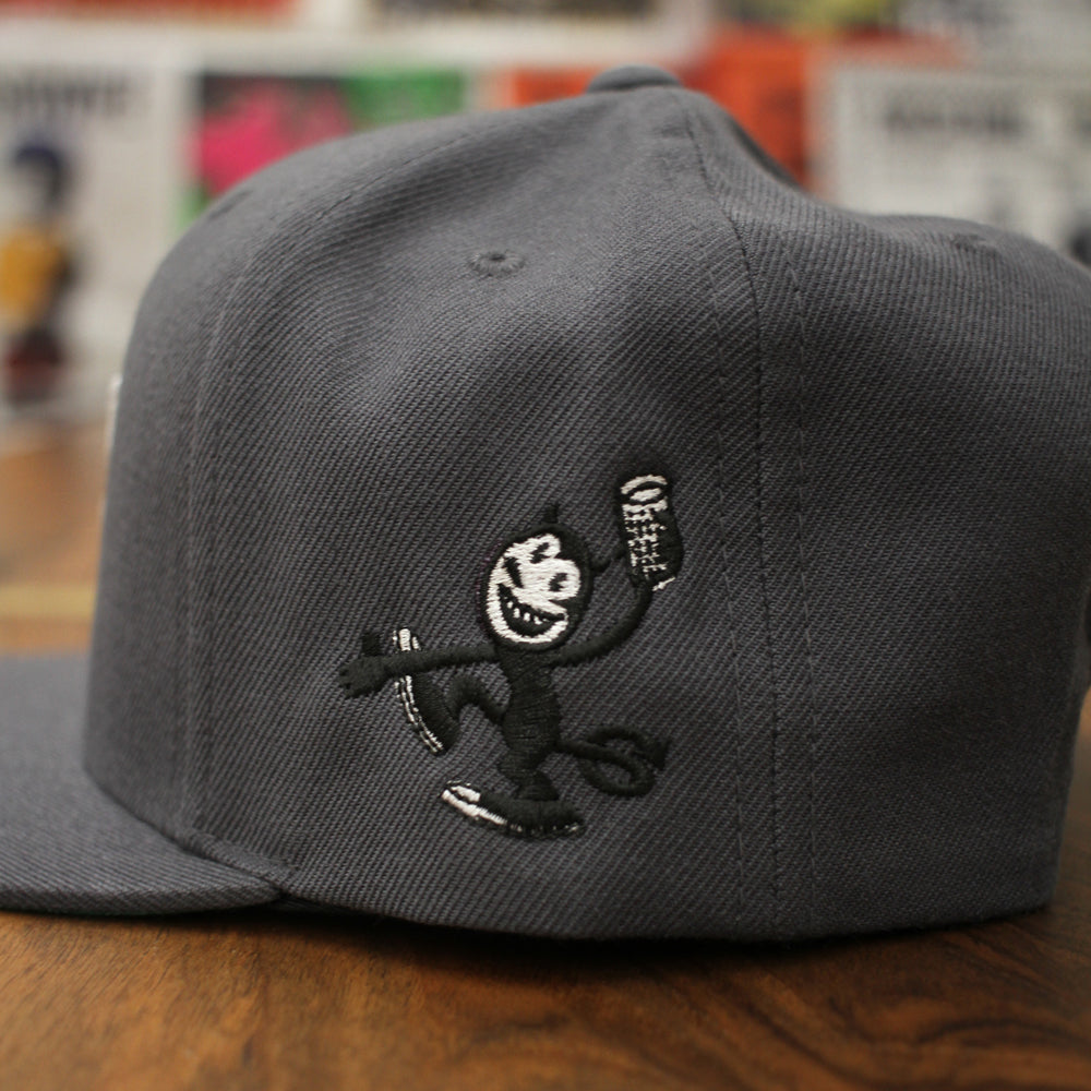 SCRIPT HAT GREY WHITE